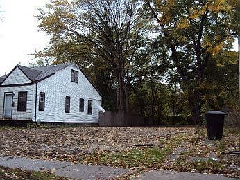 2nd image of 9617 Carlin St