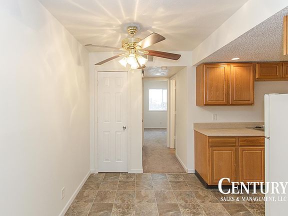 3rd image of 922 C St #4