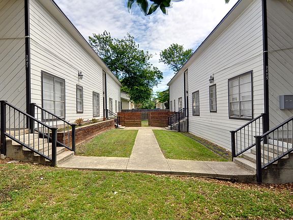 3rd image of 2825 Forest Park Blvd #103