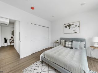 15 S 13th St #305, Newark, NJ 07107