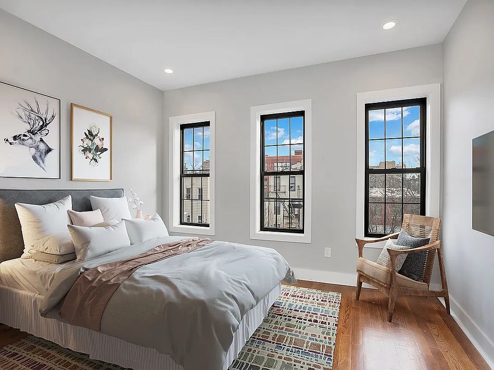 1st image of 352 Menahan St Floor 2