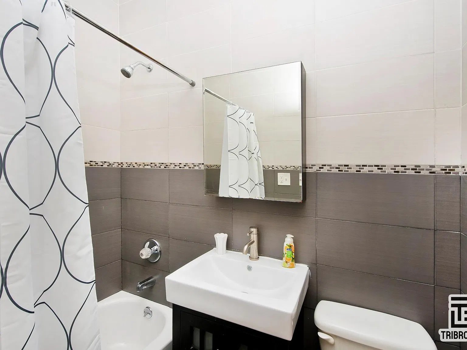 325 East 109th Street — Photo 4