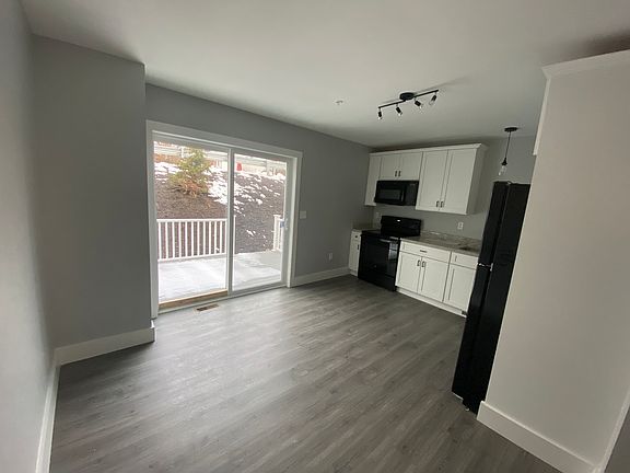 4th image of 32 Main St #3