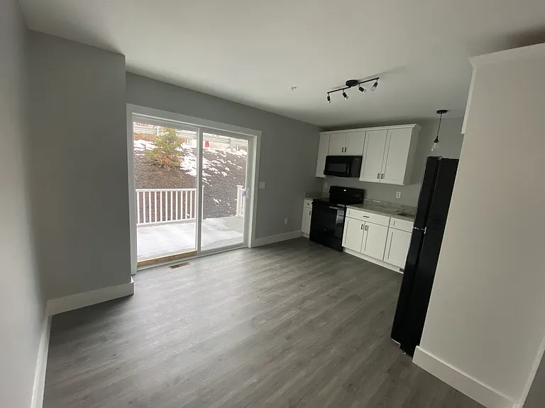 32 Main St #3 — Photo 4