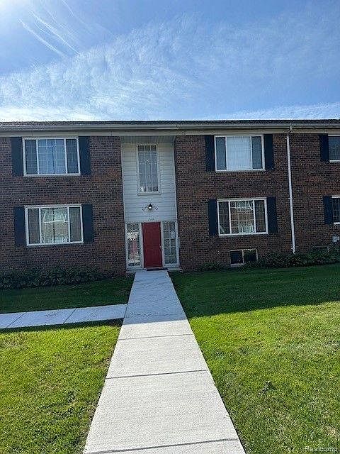 1st image of 25328 Shiawassee Cir APT 103