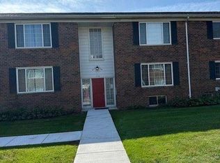 25328 Shiawassee Cir APT 103, Southfield, MI 48033