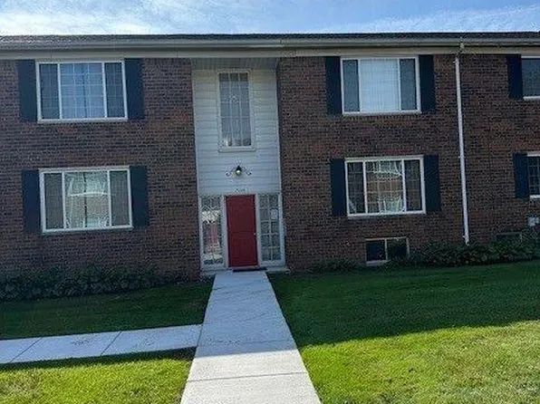25328 Shiawassee Cir APT 103, Southfield, MI 48033