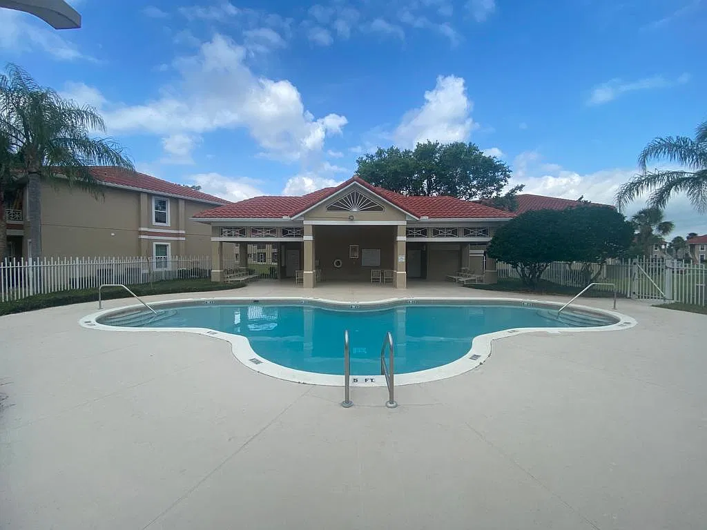 3 bed, 1136 sqft, $1,750 — Photo 4
