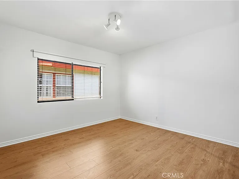 4965 Kester Ave #4 — Photo 19