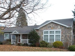 3129 Woodlea Rd, Orefield, PA 18069