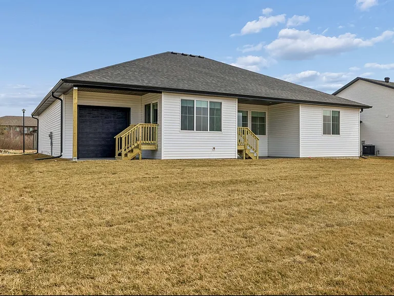 Castle Pine Dr — Photo 2