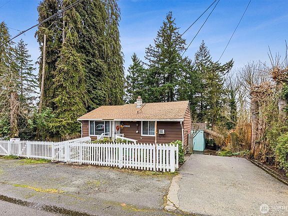 2nd image of 23906 60th Avenue W