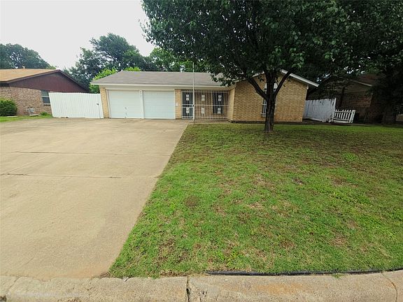 2nd image of 6421 Melinda Dr