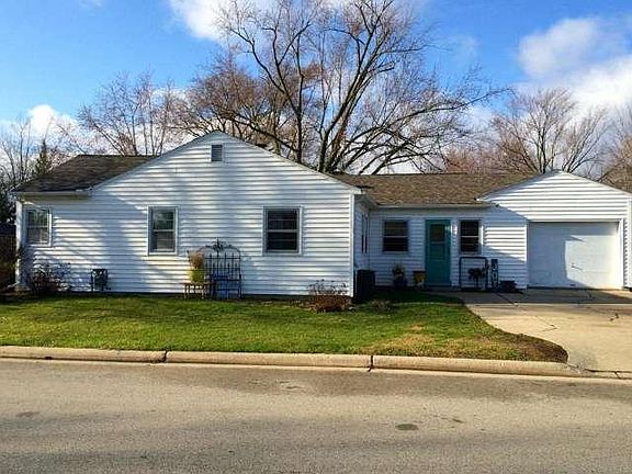 2nd image of 925 Oakwood Ave