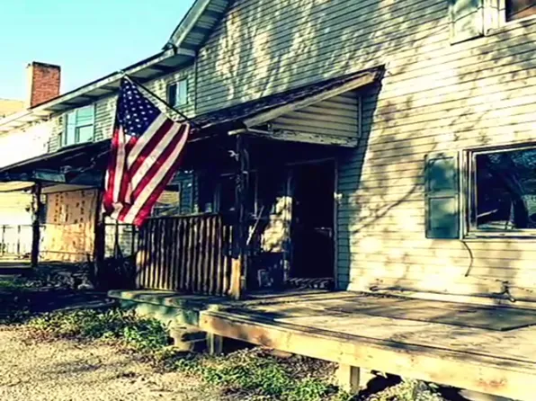 137 Petain Ave, Nemacolin, PA 15351