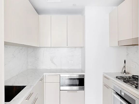 4th image of 305 E 51st St APT 3B