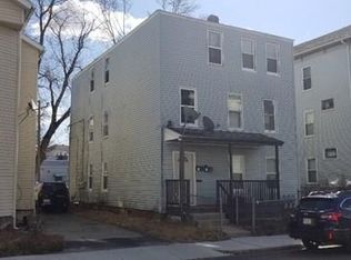 21 Douglas St, Worcester, MA 01603