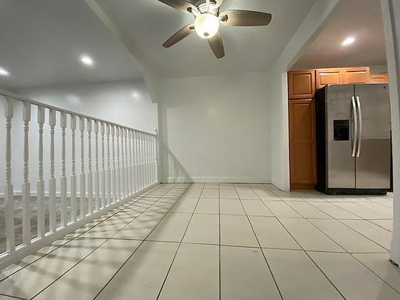 4th image of 1026 Vincent Ave