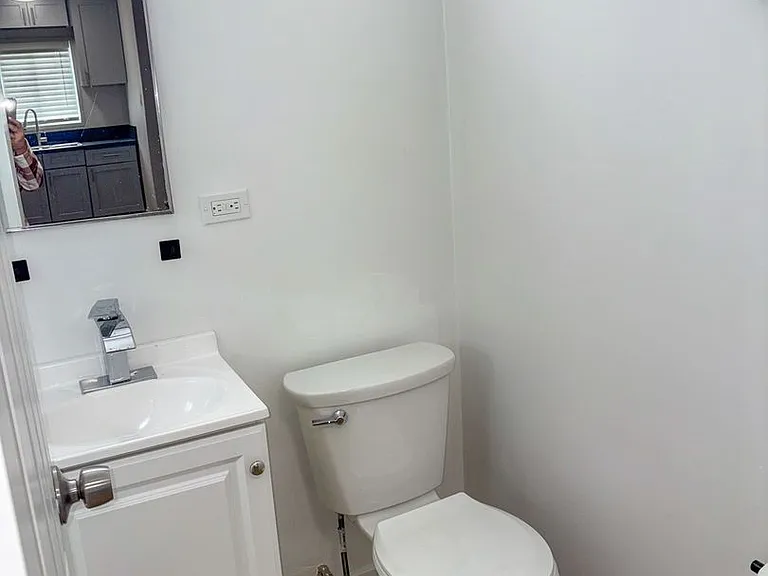 527 Hyde Park Blvd — Photo 15
