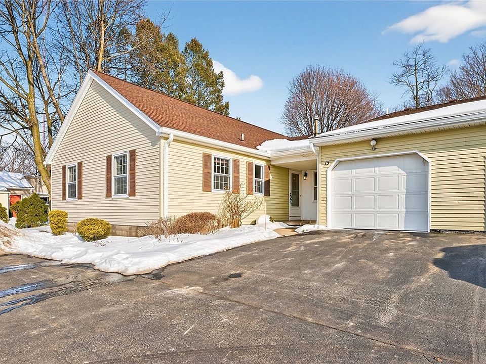 1st image of 15 Braintree Cres