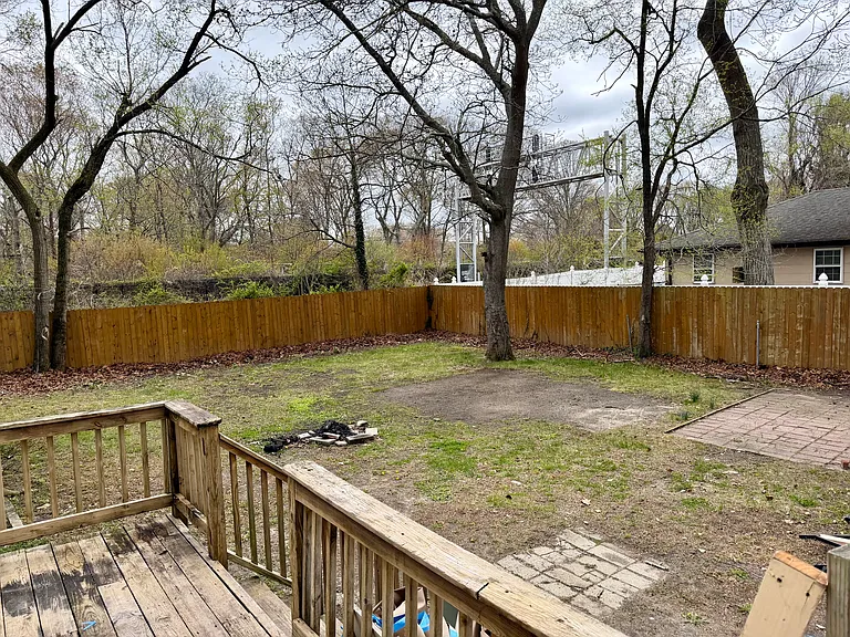 14 Mastic Blvd — Photo 8