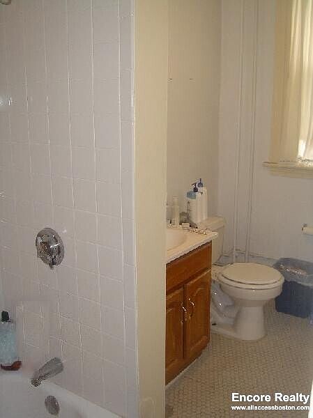 2nd image of 115 Saint Stephen St APT 3