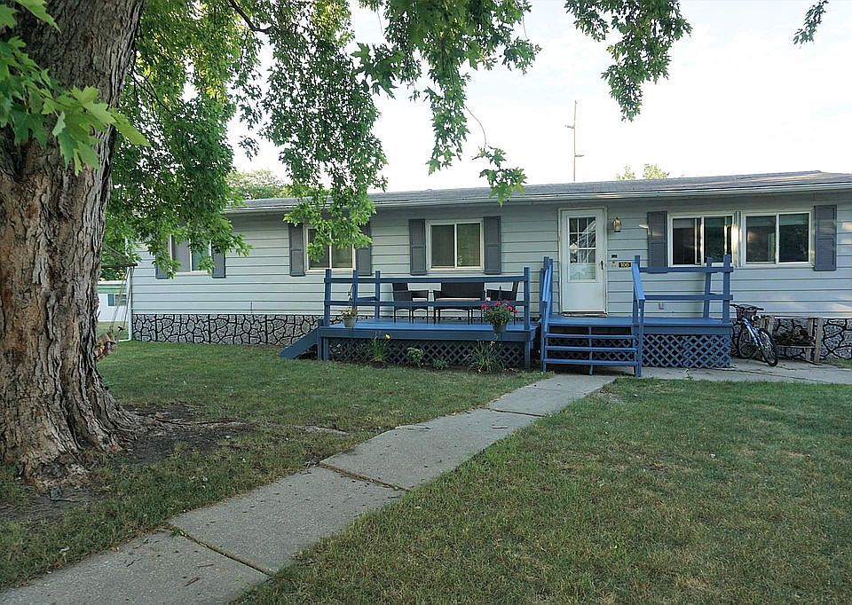 1st image of 106 Strawberry Ct