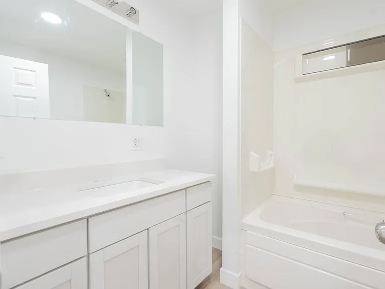 2303 Main St — Photo 12