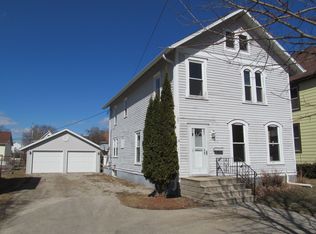 216 E Maple Ave, Beaver Dam, WI 53916