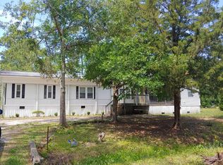 6907 E Yacht Dr, Oak Island, NC 28465
