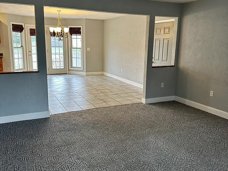 320 Holland Rd — Photo 10