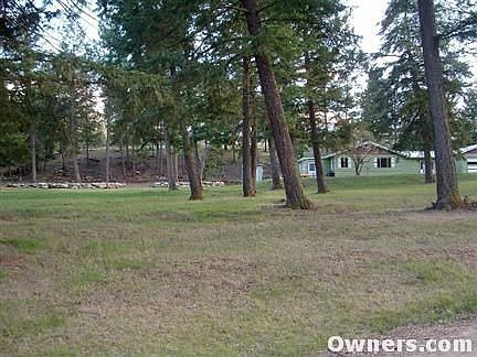 Picture of the left side of the house