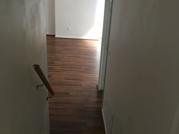 stairs to main floor from kitchen