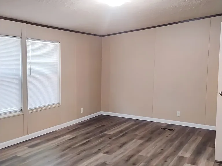 171 Lawn Dr — Photo 6
