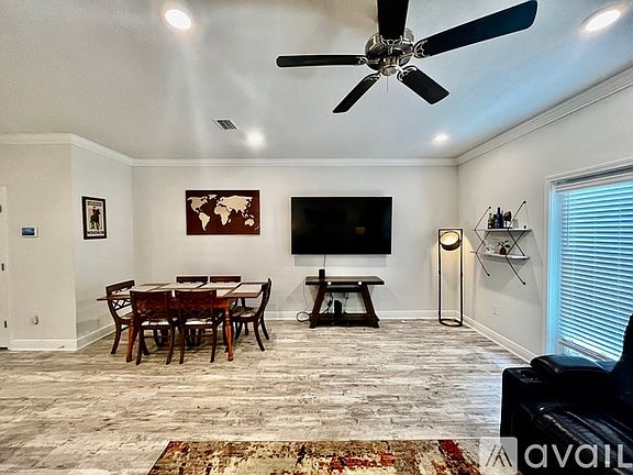 2nd image of 205 S East St #205