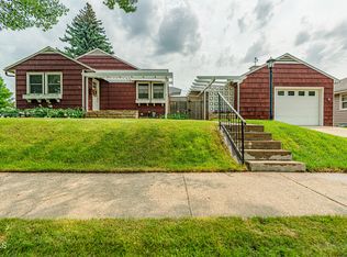 831 N 17th St, Bismarck, ND 58501