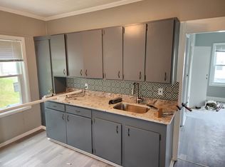 351 Tecumseh St, Fall River, MA 02721