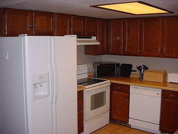 3rd image of 2208 Idaho Dr