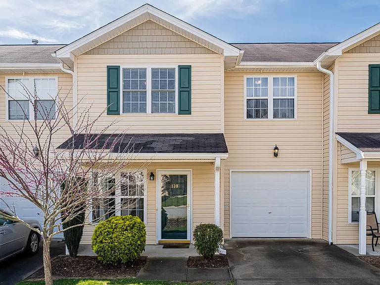 130 Lanceford Cir — Photo 2