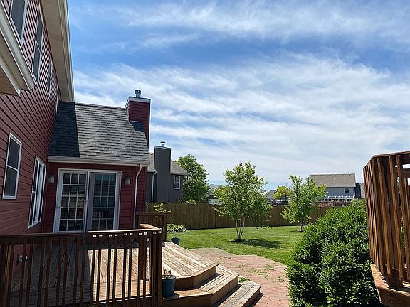 4th image of 740 Crystal Ln