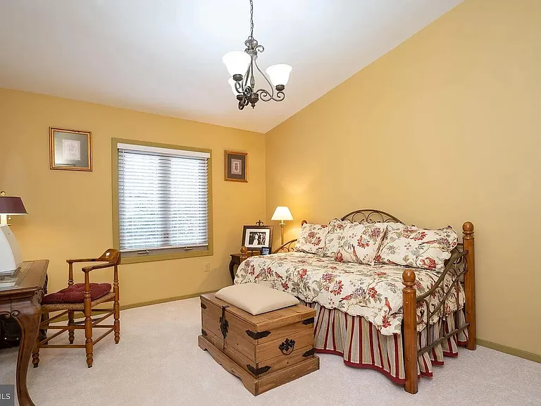 11696 Fox Glen Dr — Photo 28