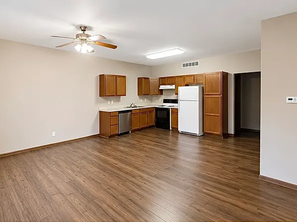 792 Lillian St #792, Holland, MI 49424