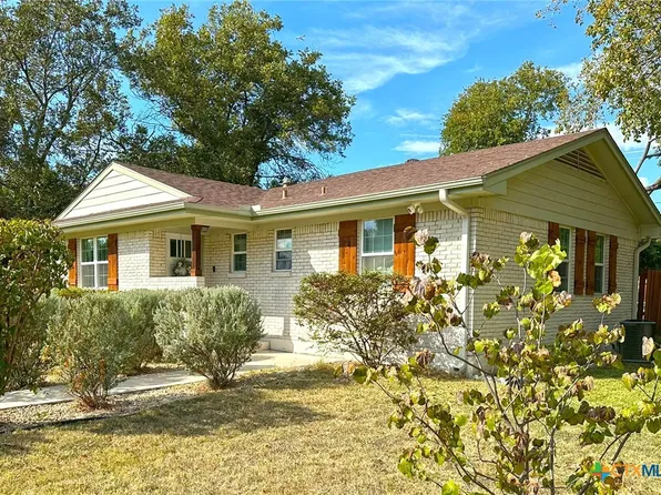 105 E Cherokee Dr, Harker Heights, TX 76548