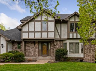 1484 Arden View Dr, Arden Hills, MN 55112