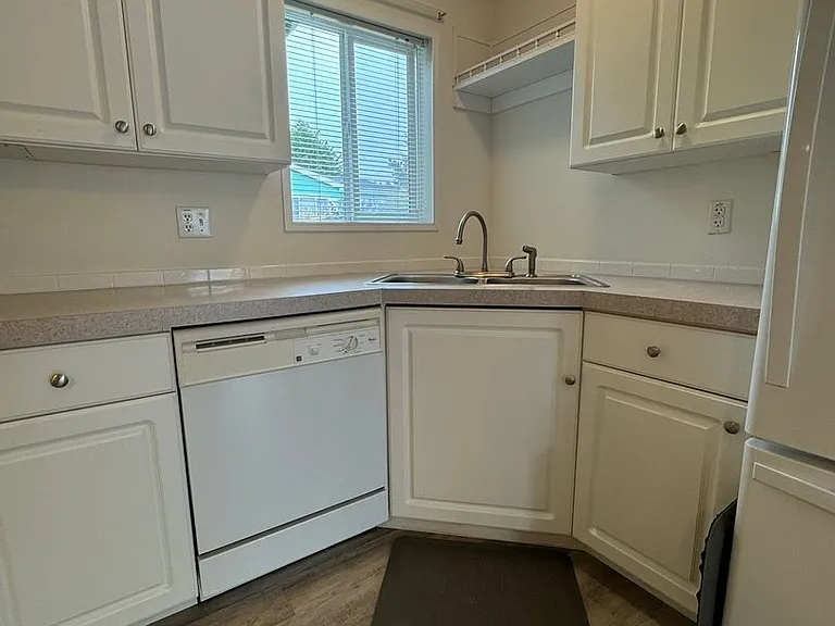 949 Blanco Ave — Photo 18