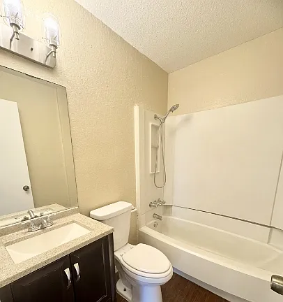 2201 Leah Cv #C — Photo 5