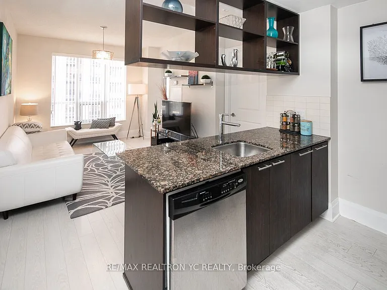 100 Harrison Garden Blvd #908 — Photo 7