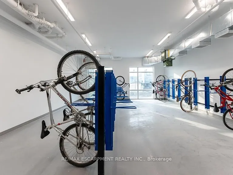 470 Dundas St E #326 — Photo 18