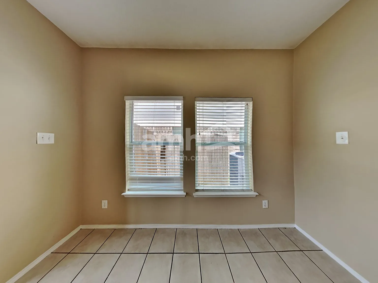 4 bed, 2.5 bath, 2506 sqft, $2,310 — Photo 4