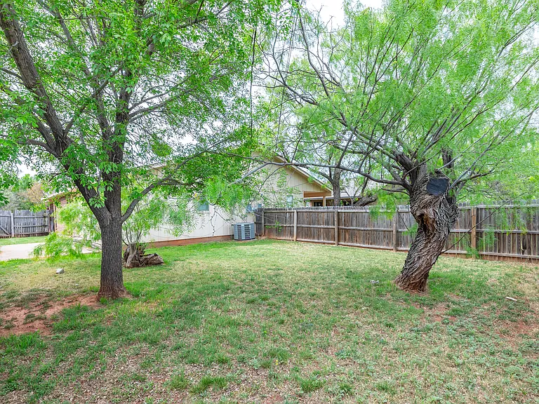 4074 Russell Ave — Photo 34